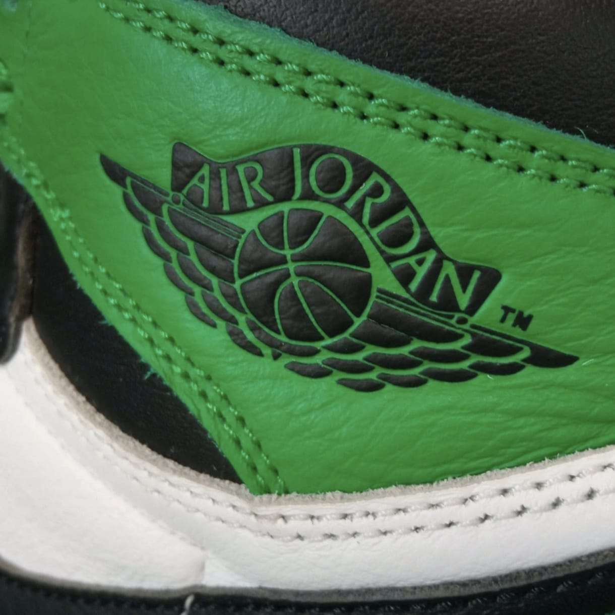 Air Jordan 1 High Lucky Green – Taille 43