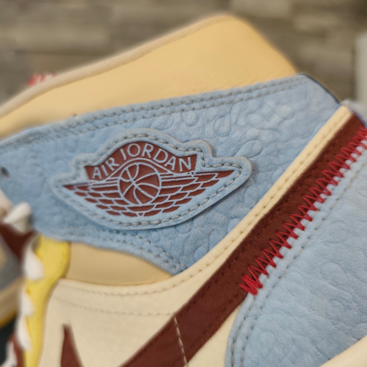 Air Jordan 1 mid x Maison Château Rouge – Taille 41