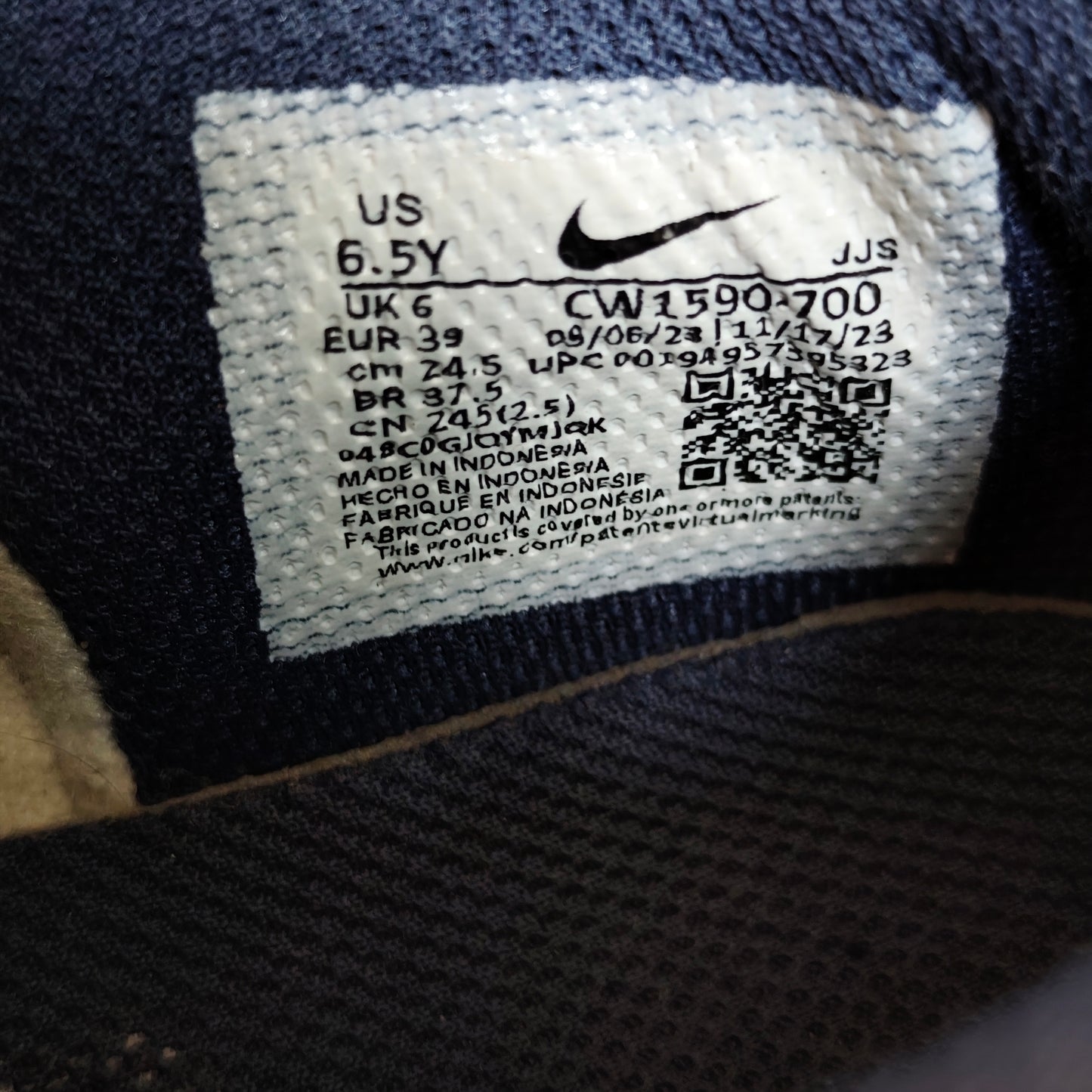 Nike Dunk Low Michigan GS - Taille 39