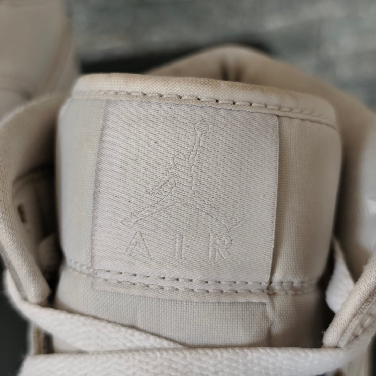 Air Jordan 1 Mid Triple White - Taille 40