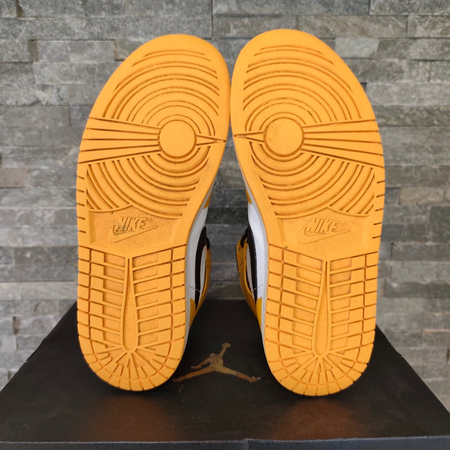 Jordan 1 Mid Taxi – Taille 40