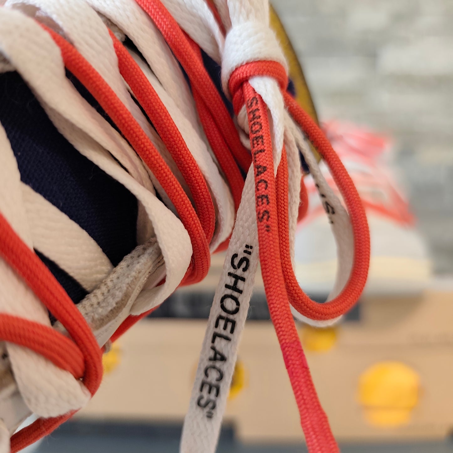 Nike Dunk Low x Off White lot 23/50 – Taille 42