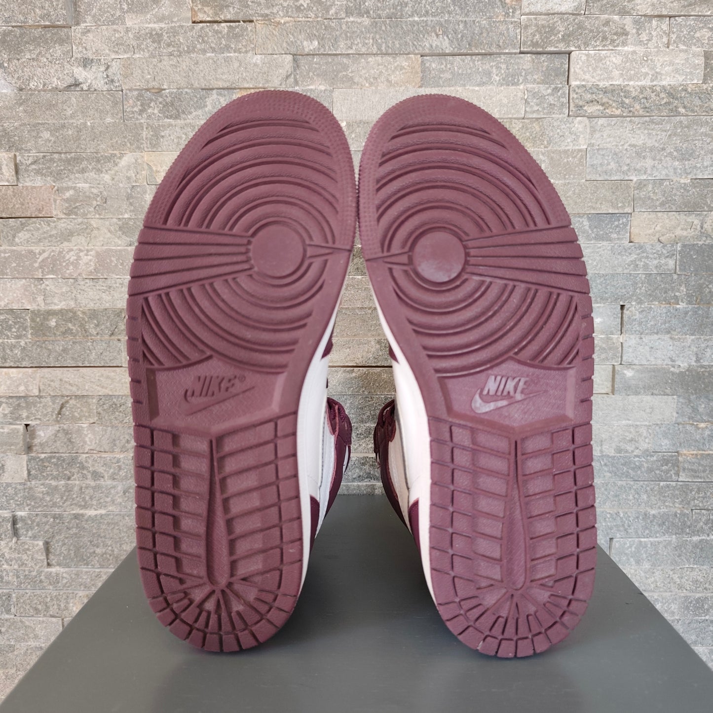 Air Jordan 1 High Bordeaux - Taille 41