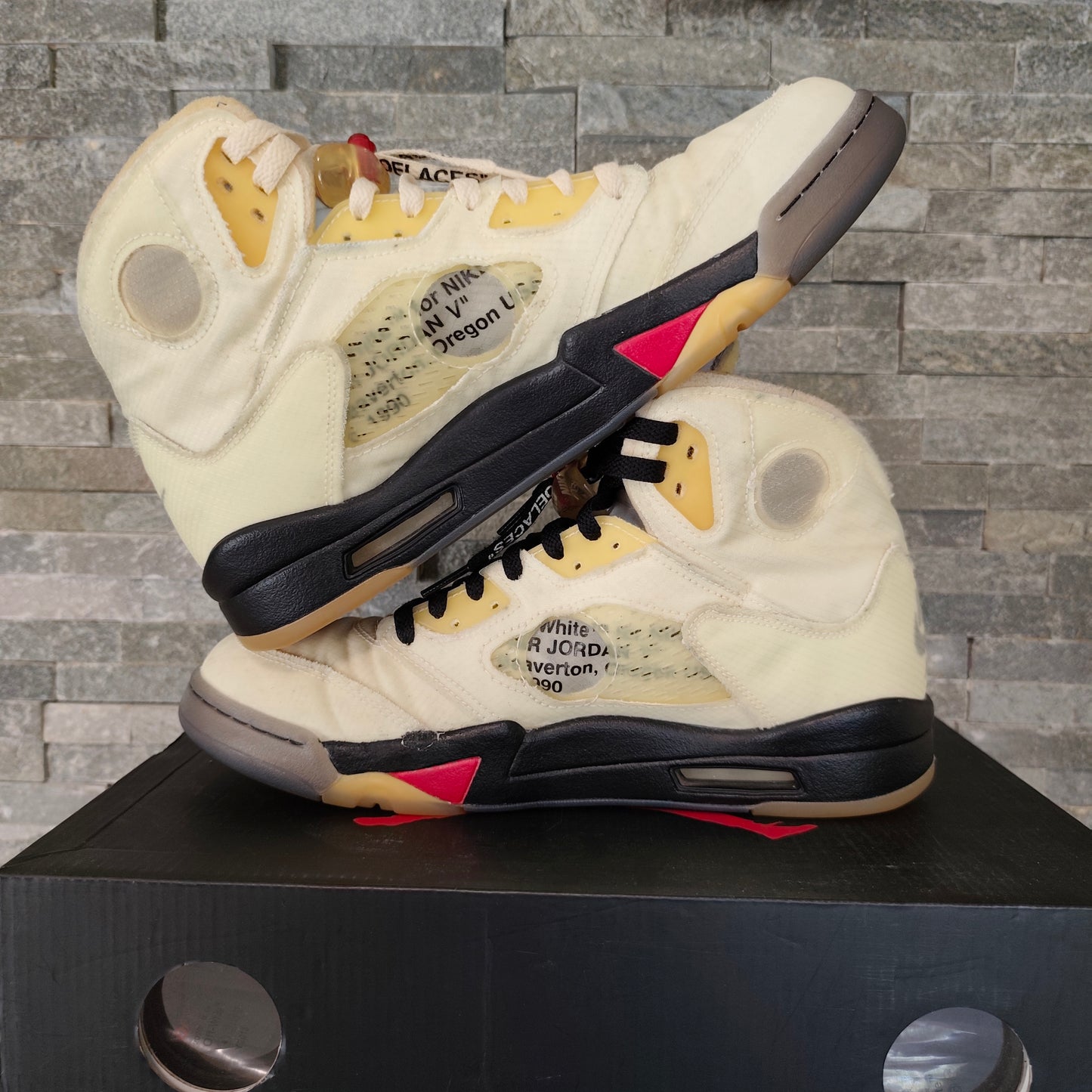 Air Jordan 5 x Off White "Sail" – Taille 45