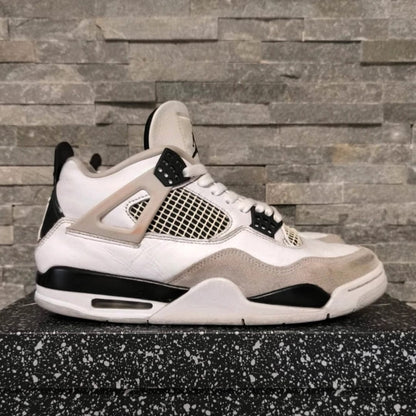 Air Jordan 4 Military Black – Taille 43