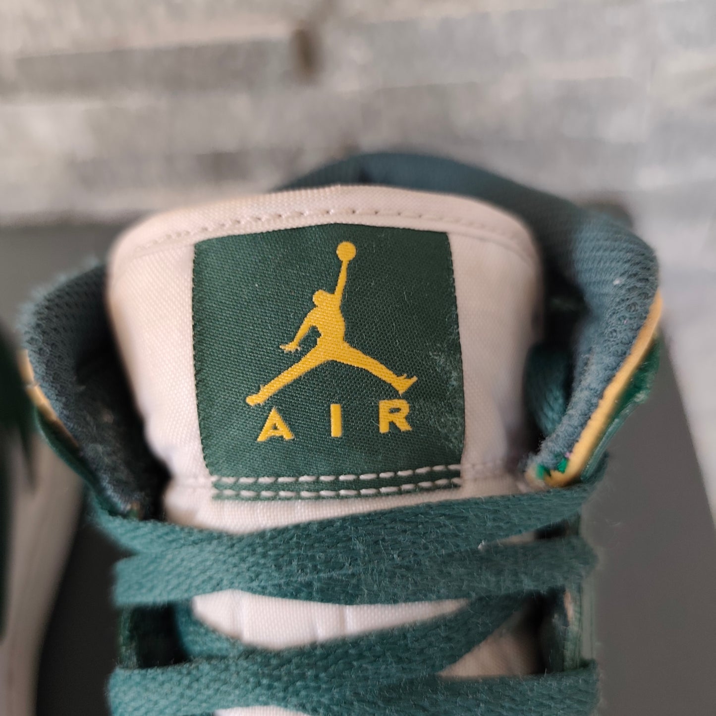 Air Jordan 1 Mid GS Sonics - Taille 38