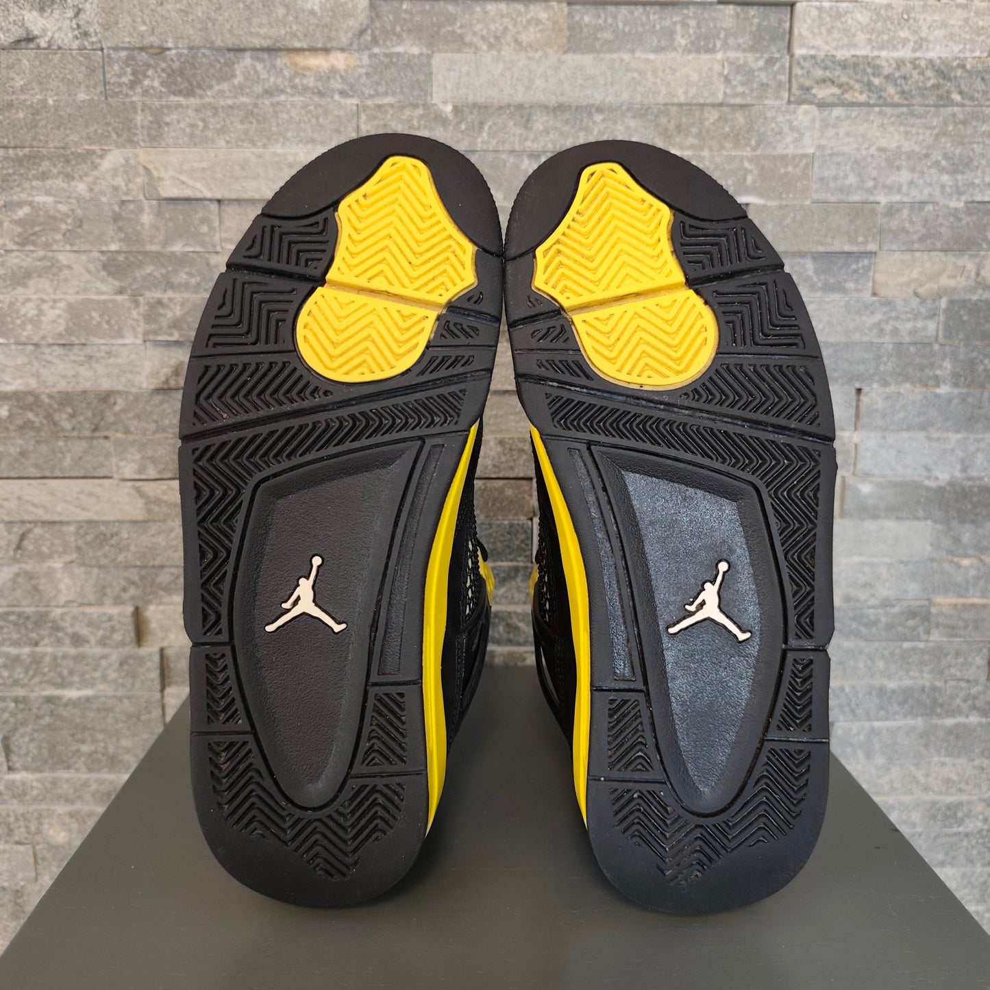 Air Jordan 4 Thunder Yellow GS - Taille 38
